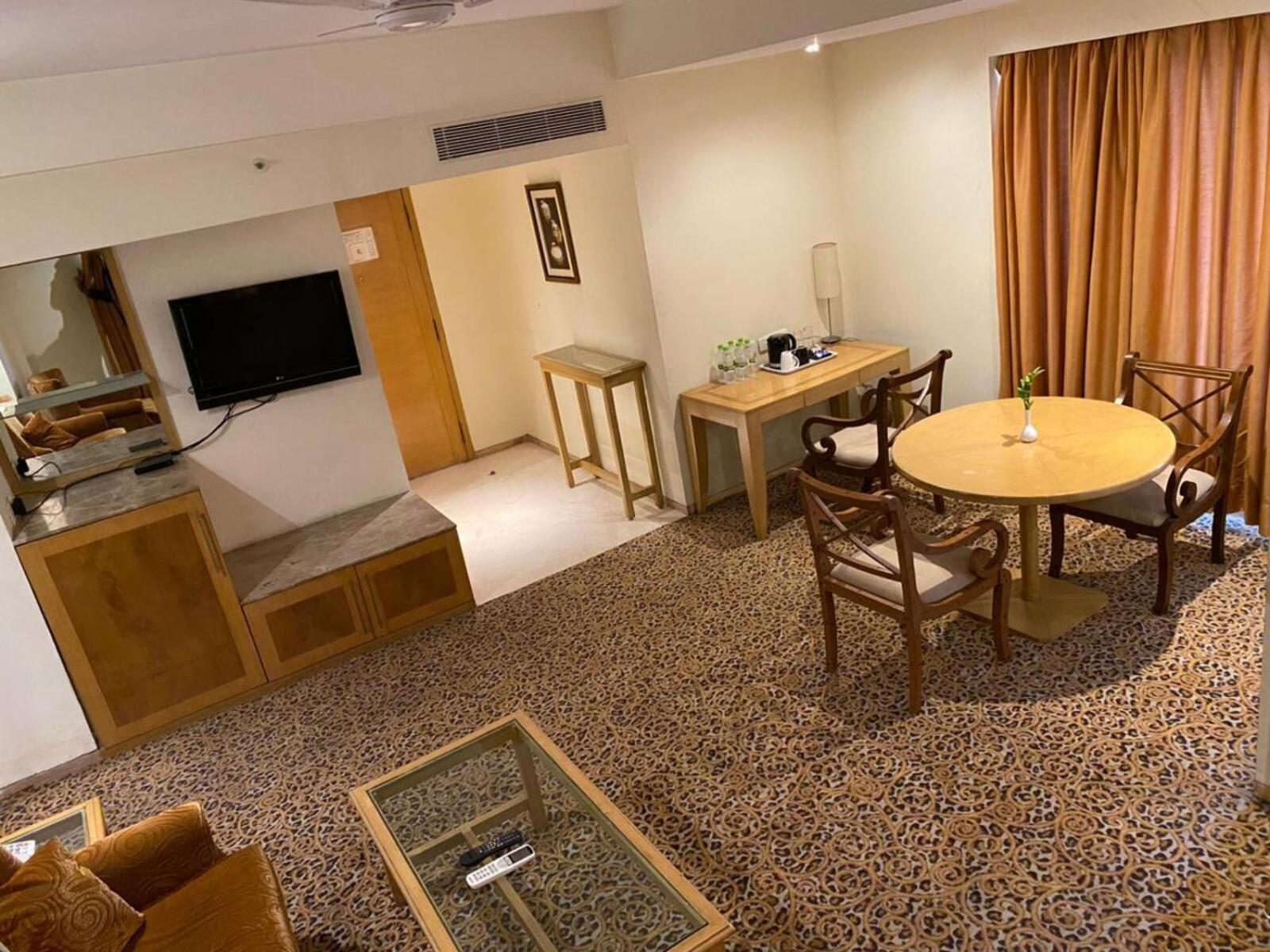 Katriya Hotel And Tower Χιντεραμπάντ Εξωτερικό φωτογραφία