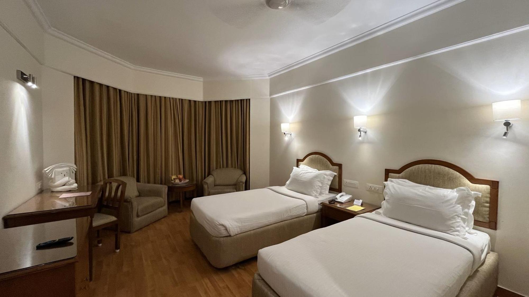 Katriya Hotel And Tower Χιντεραμπάντ Εξωτερικό φωτογραφία