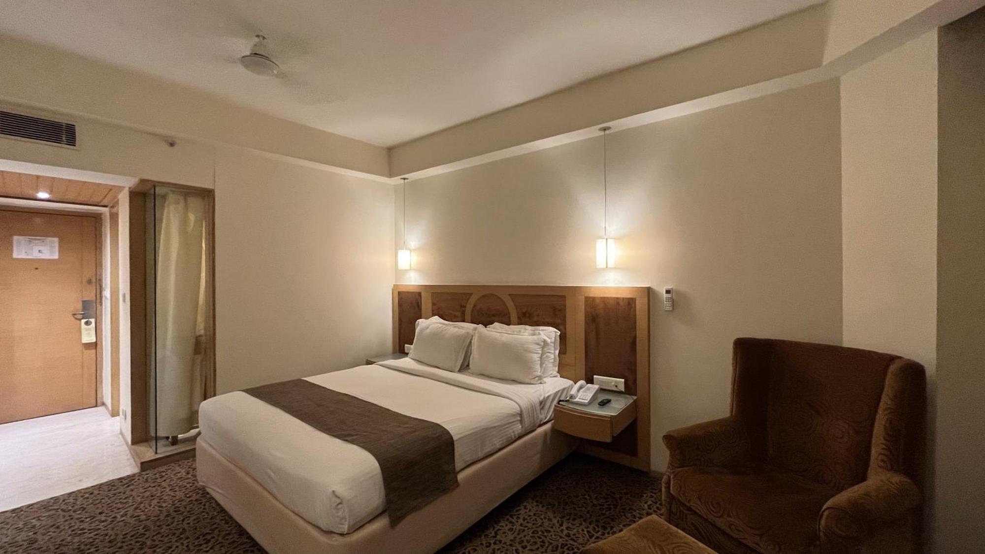 Katriya Hotel And Tower Χιντεραμπάντ Εξωτερικό φωτογραφία