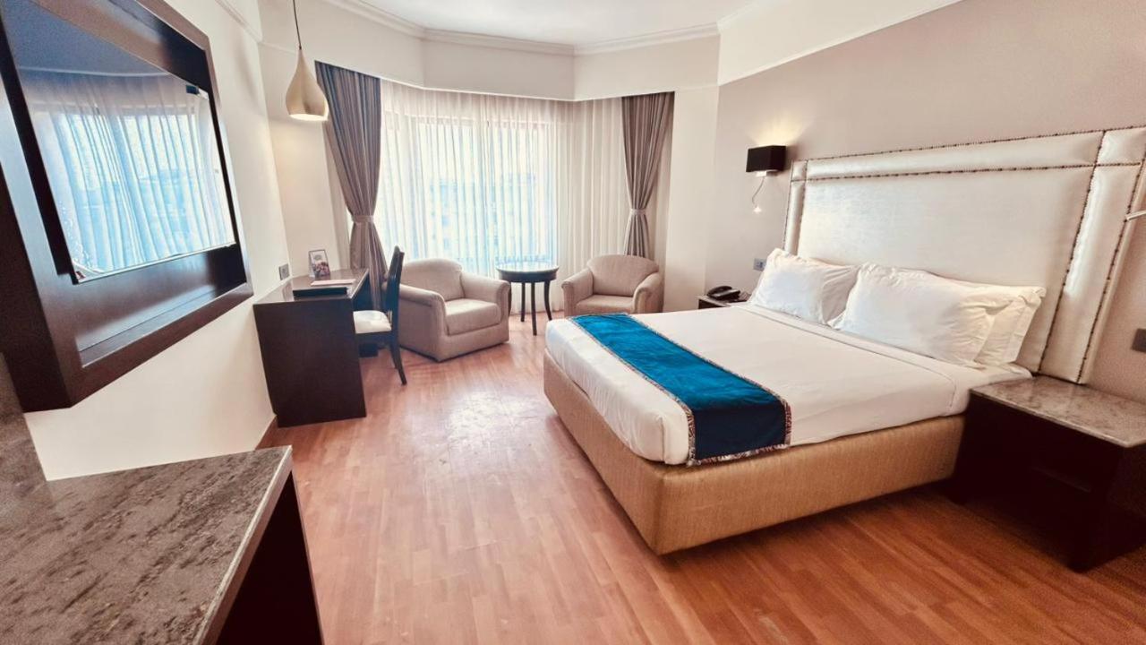Katriya Hotel And Tower Χιντεραμπάντ Εξωτερικό φωτογραφία