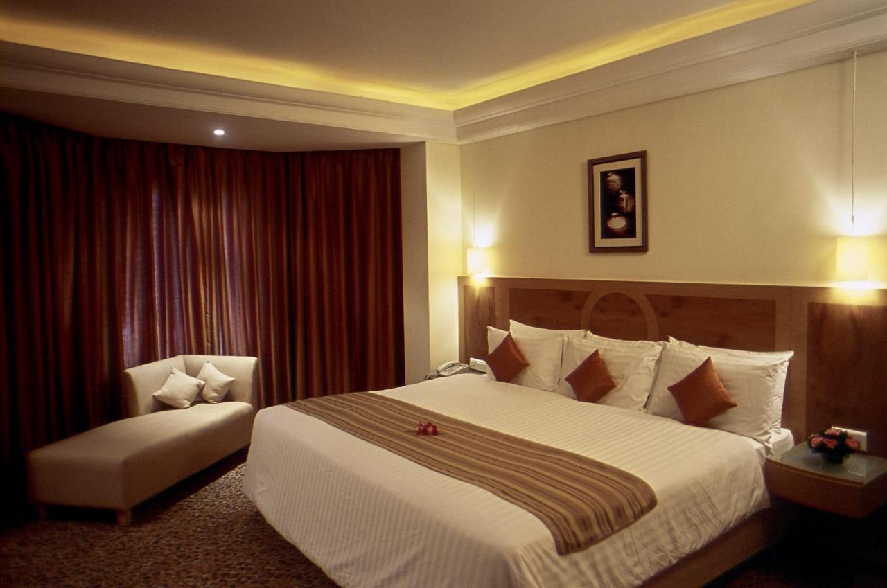 Katriya Hotel And Tower Χιντεραμπάντ Εξωτερικό φωτογραφία