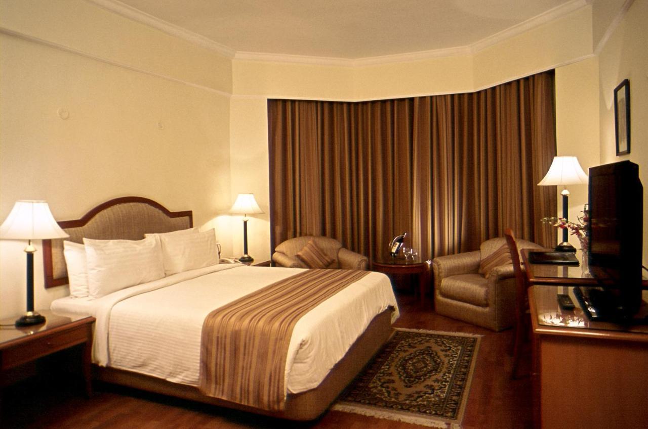 Katriya Hotel And Tower Χιντεραμπάντ Δωμάτιο φωτογραφία